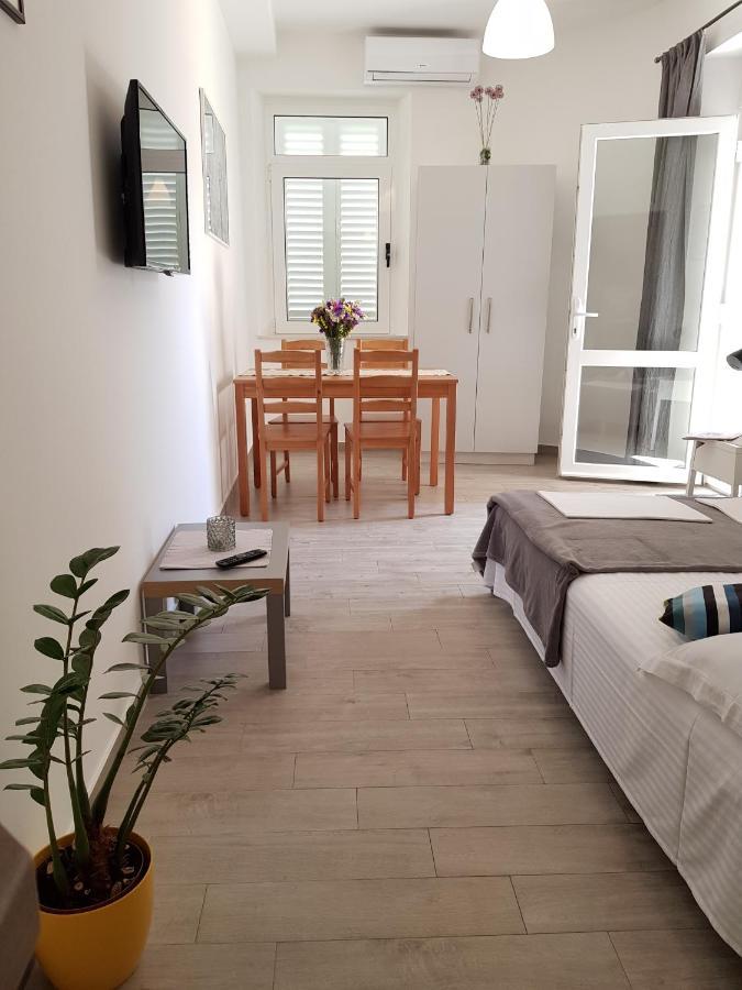 Apartments Ruzica Заострог Екстериор снимка