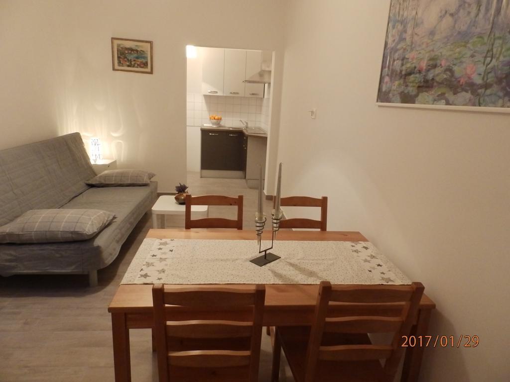 Apartments Ruzica Заострог Екстериор снимка